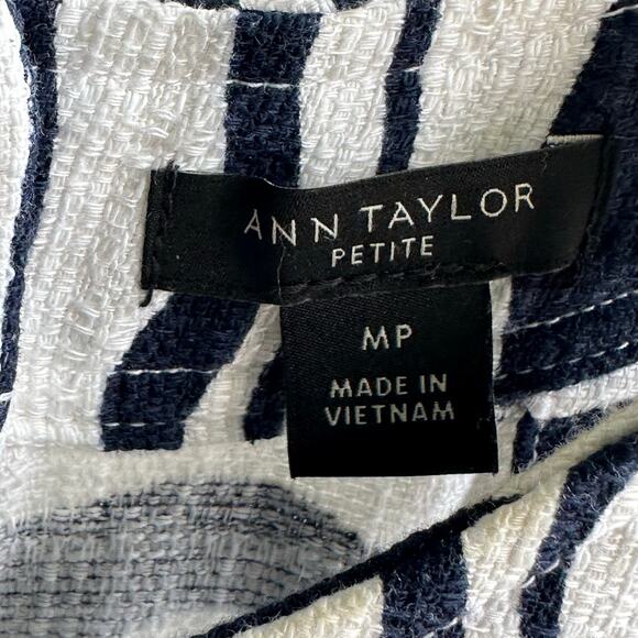 Ann Taylor Wave Button Back Halter Top Medium Petite - Picture 9 of 10